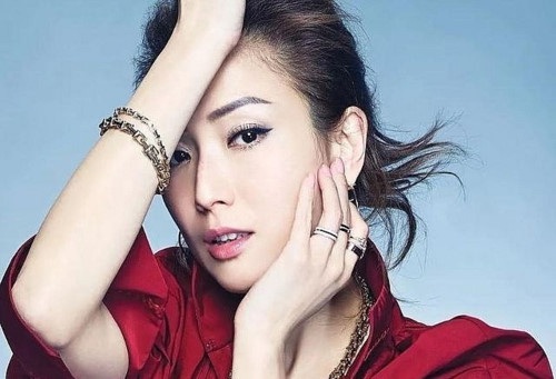 Trịnh Tú Văn khoe ảnh mới, tự động viên sau scandal ngoại tình của chồng