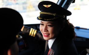 Hành trình trở thành cơ trưởng của nữ tiếp viên xinh đẹp