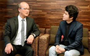 Vũ Mạnh Cường ủng hộ người trẻ hiếu học