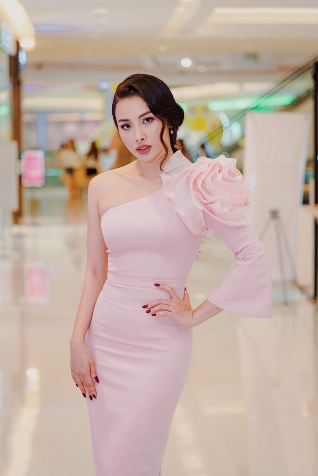 Bắt kịp khuynh hướng hot Pink, Yaya Trương Nhi quyến rũ đến “nghẹt thở” - 3