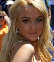 Lindsay Lohan chán thân hình… mảnh mai!