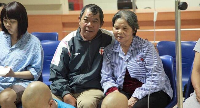 Chuyện rơi nước mắt về người đàn ông chở xe miễn phí cho bệnh nhân ung thư