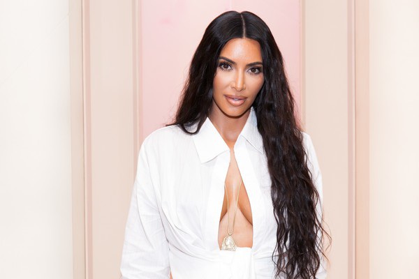  Kim Kardashian vừa tiết lộ với báo giới, chồng cô từng chê cô mặc xấu nhất thế giới 