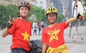 Đạp xe xuyên Việt làm từ thiện