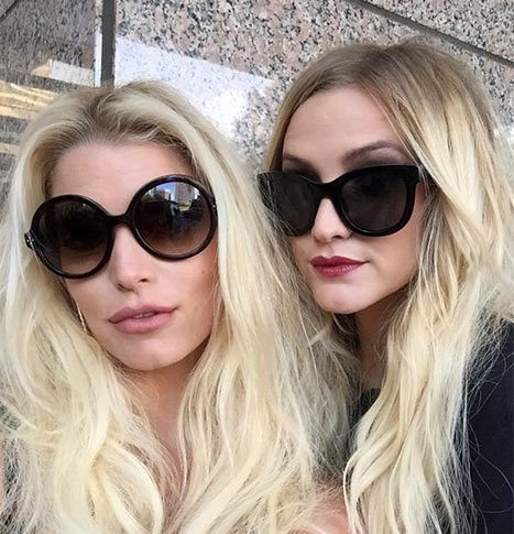 Jessica and Ashlee Simpson