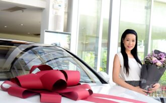 Trịnh Kim Chi nhận quà sinh nhật khủng từ chồng