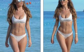 Georgie Clarke khoe dáng nóng bỏng