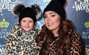 Tamara Ecclestone mặc áo đôi cùng con gái cưng