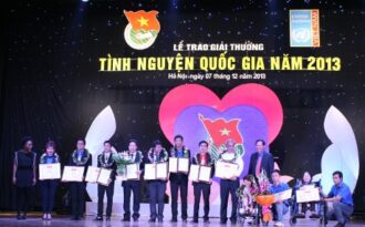 9 tấm gương tình nguyện vì cộng đồng điển hình năm 2015