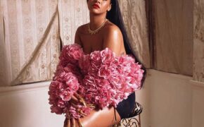 Rihanna tái xuất xinh đẹp
