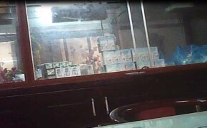 Đẻ thuê giá 700 triệu, thử ADN và nhận con “liền tay”