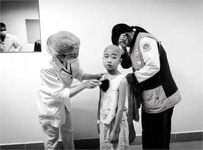 Những chuyện kể ở tiệm cắt tóc “đặc biệt” nhất Việt Nam