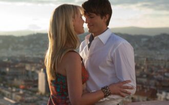 Katherine Heigl khen chồng Demi Moore hôn giỏi