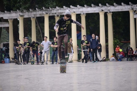 Những cú tricks, những khoảnh khắc bay trên ván trượt là lúc các skaters sống thỏa khí phách