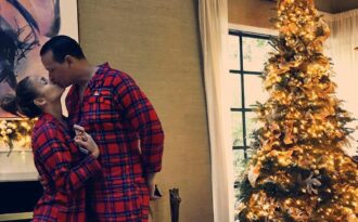 Giáng sinh ngọt ngào của Jennifer Lopez