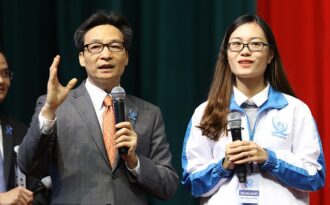 Phó Thủ tướng: “Các bạn trẻ nghĩ lớn nhưng hãy bắt đầu từ những việc nhỏ”