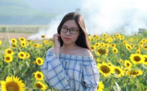 Giới trẻ Huế rủ nhau check-in vườn hoa “mặt trời”