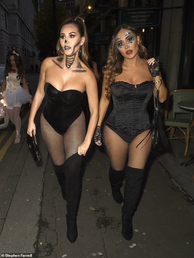 Demi Rose diện trang phục hở bạo dự tiệc Halloween - 9