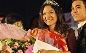 Ngọc Thúy “bội thu” danh hiệu tại Miss Thương Mại 2010