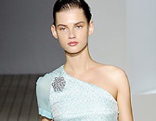 BST xuân hè của Richard Nicoll