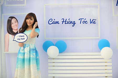  Bích Phương Idol thể hiện tình yêu với mái tóc đẹp của mình