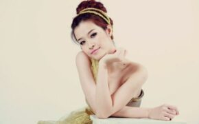 Đông Nhi “Ngọt ngào” cùng ca khúc làm nên tên tuổi