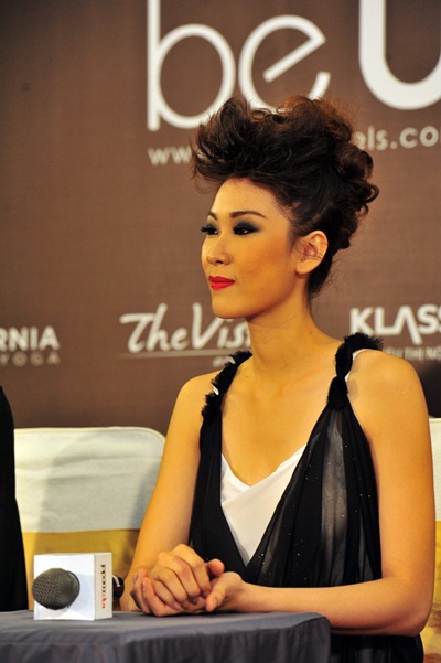 Thí sinh Vietnam’s Next Top Model quan hệ công chúng