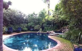 Tài tử “Chúa tể chiếc nhẫn” rao bán dinh thự hạng sang