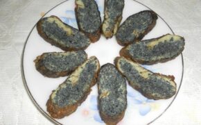 Trứng gà rán lá mơ