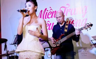 Bỏ 80 triệu để được đi cùng Văn Mai Hương