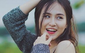 Thiếu nữ 9x nổi tiếng nhờ vai diễn cá tính trong phim online