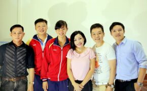 Ánh Viên lần đầu khoe giọng hát cùng 100 nghệ sĩ