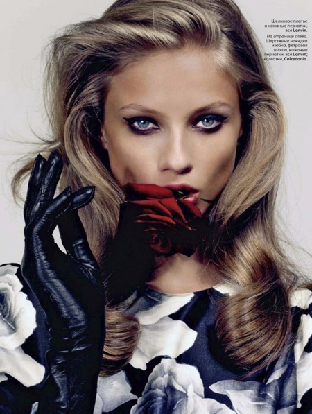 Anna Selezneva cá tính trên Vogue - 1