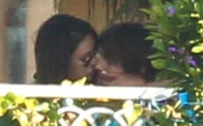 Lộ ảnh thân mật của Ashton Kutcher và Mila Kunis