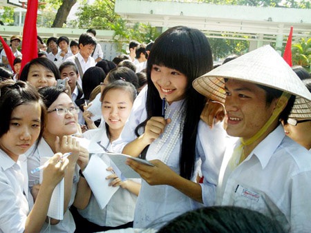 Bảo Trân: “Trường học không phải là nơi để khoe hình thể” - 6