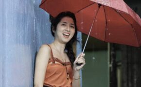 Phóng viên trẻ xinh đẹp người Pháp “chấm điểm” giới trẻ Việt