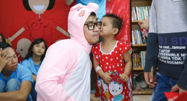 Nguyên Khang kể về những ngày chăm mẹ ung thư trong bệnh viện ngày Tết