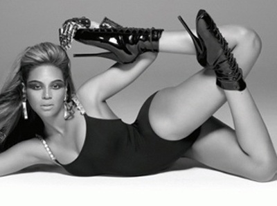 10 nữ ca sỹ gợi cảm nhất