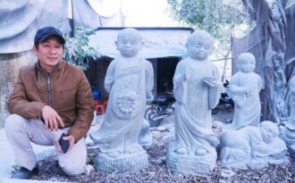 Chàng trai xứ Quảng giữ hồn nghề điêu khắc đá ở cố đô Hoa Lư
