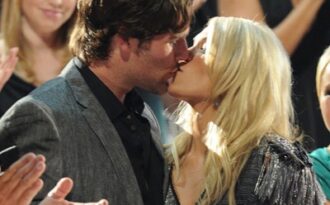 Carrie Underwood và Mike Fisher đã kết hôn