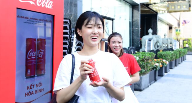 Nằm trong top những chiến dịch hot nhất bên lề Hội nghị thượng đỉnh Mỹ Triều, Coca-Cola đã làm gì?
