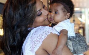 Christina Milian lần đầu khoe con gái cưng