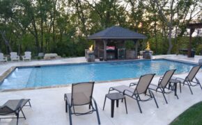 Chàng trai run rẩy trước lời đề nghị trị giá 5.000 đô tại biệt thự vườn