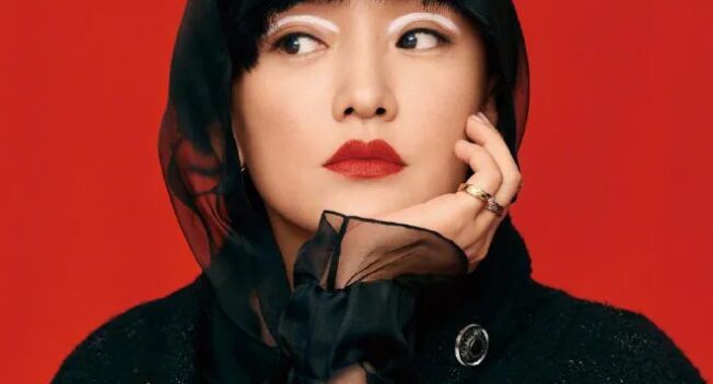 Phớt lờ tin đồn giới tính, Châu Tấn tung ảnh lạ mắt và nam tính