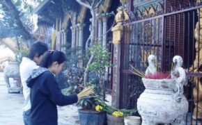 Chùa mang tiếng “oán” tình nhân hút giới trẻ