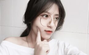 Cô giáo thực tập bị quay lén: Ngoài đời còn đẹp hơn trên bục giảng