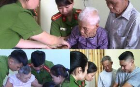 Cán bộ công an đến tận nhà cấp thẻ căn cước công dân cho người già