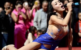 Vũ đạo khó hiểu của “tân Phan Kim Liên” Cung Hiểm Phi