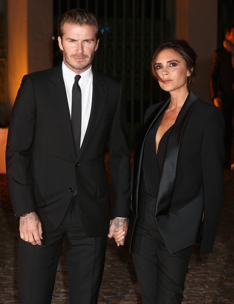 David Beckham xăm tên vợ lên tay