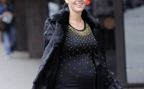 Hoa hậu mất vương miện sẽ sinh con trai?